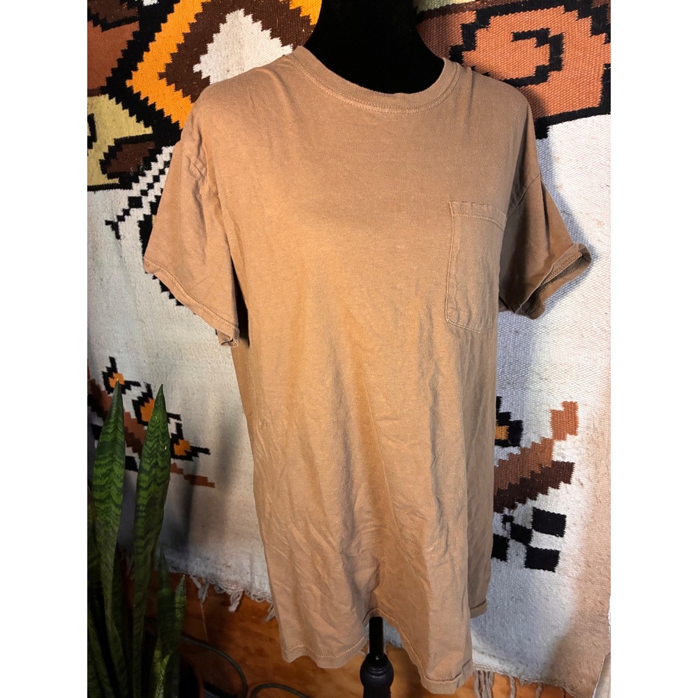 Comfort Colors Pocket T-Shirt Mens Large Tan Excellent Short Sleeve Crew Neck